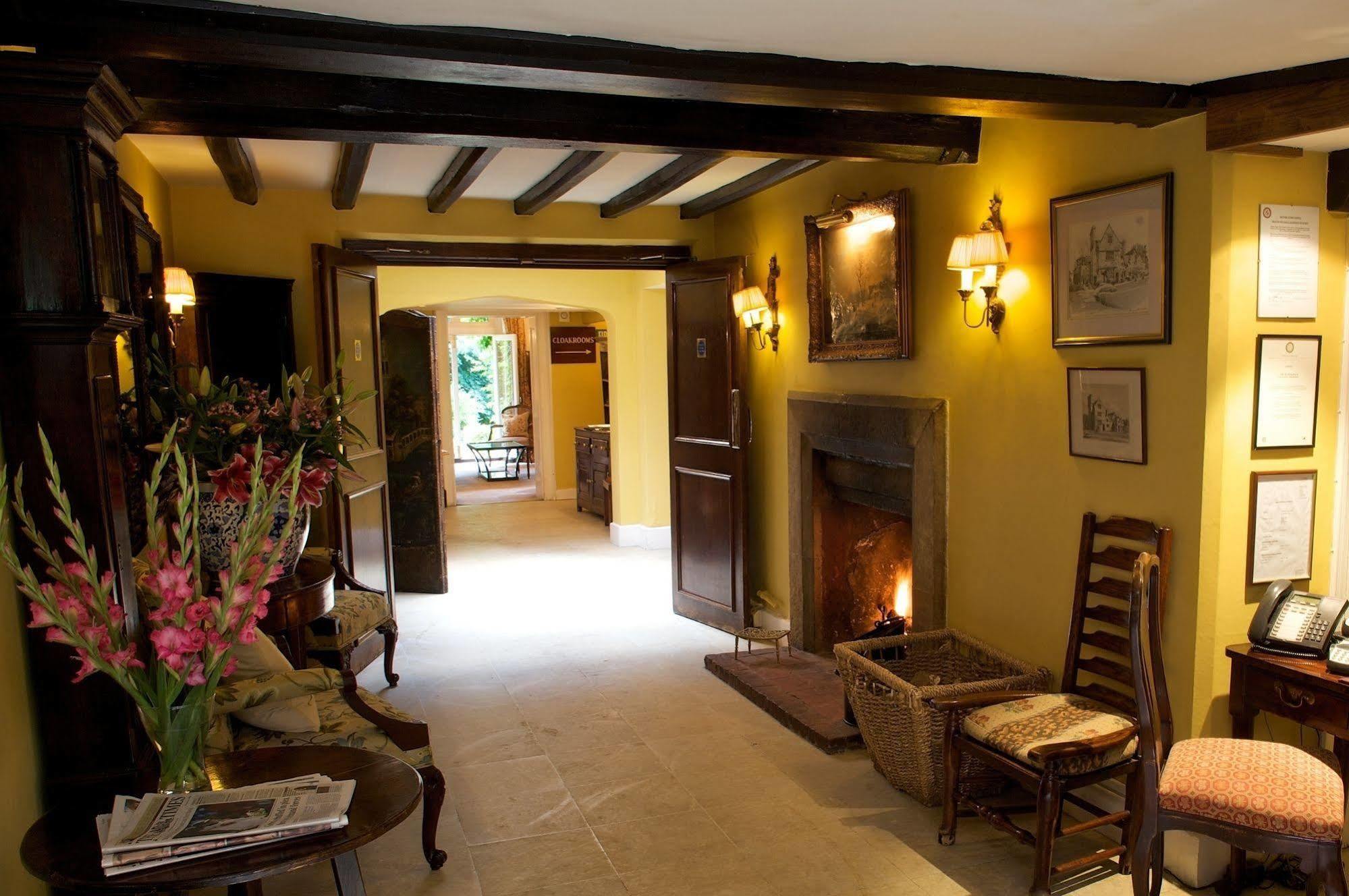 Cuckfield Ockenden Manor Hotel & Spa מראה חיצוני תמונה