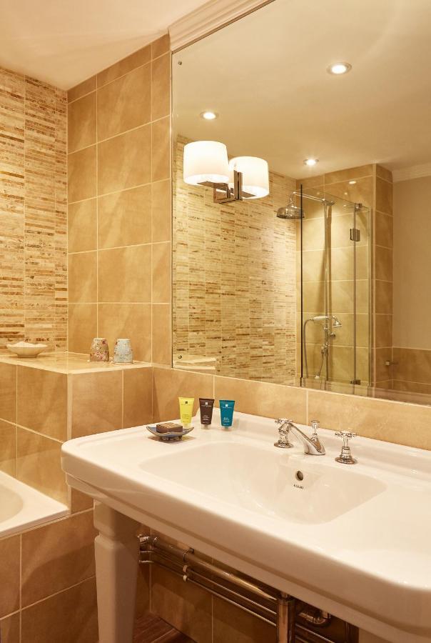 Cuckfield Ockenden Manor Hotel & Spa מראה חיצוני תמונה
